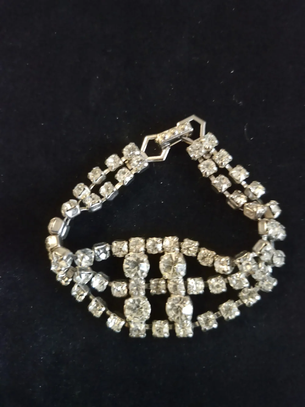 Source Unknown sparkling rhinestone